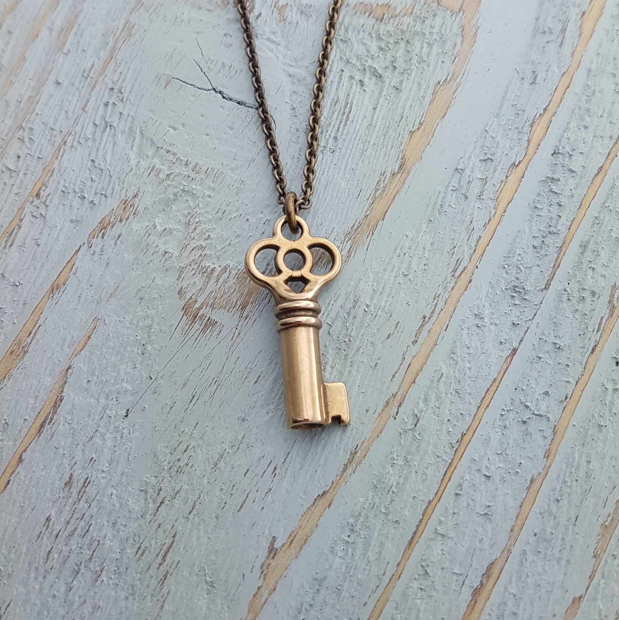 Clover Key Necklace - Gwen Delicious Jewelry Designs